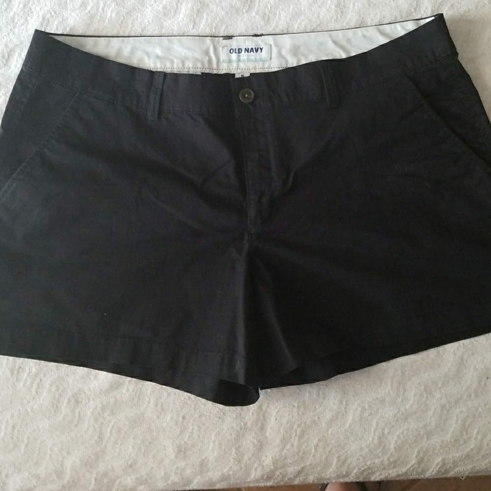 Old Navy black Khaki shorts